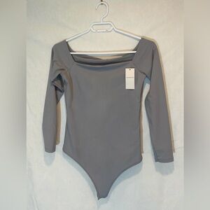 NWT Abercrombie and Fitch Off Shoulder Bodysuit Grey | Medium